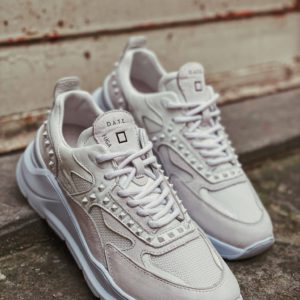 D.A.T.E. FUGA white (TACHUELAS)